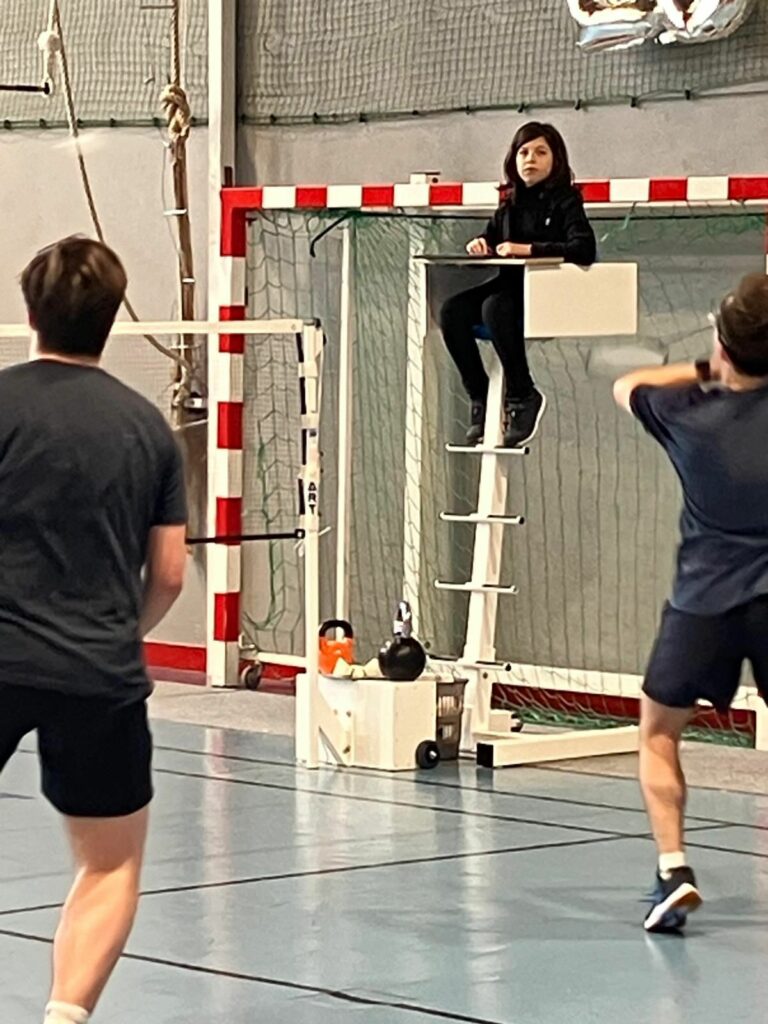 Présentation d’Arthur : Jeune arbitre à L’ESS Badminton
